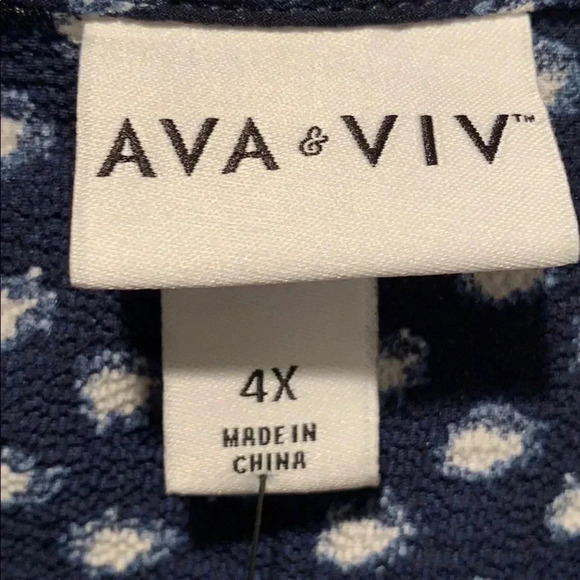 Ava & Viv Top Navy Polka Dot Balloon Sleeve Size 4X New - Picture 7 of 12